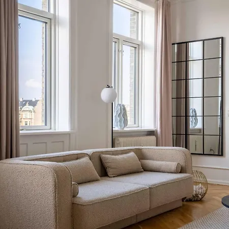 Apartment 3 Bedroom In Lovely Area
