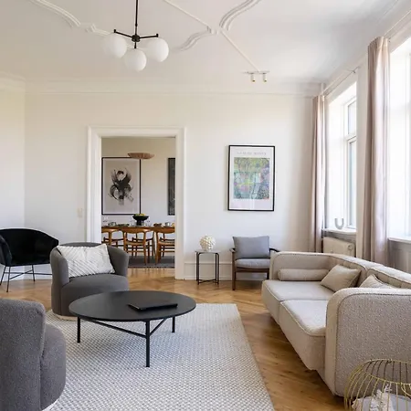 3 Bedroom In Lovely Area Apartment