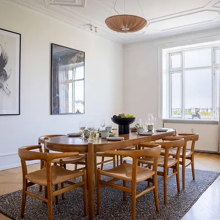 3 Bedroom In Lovely Area