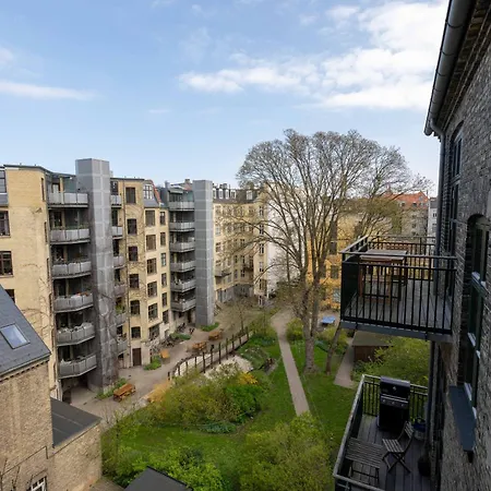 3 Bedroom In Lovely Area Apartment *
