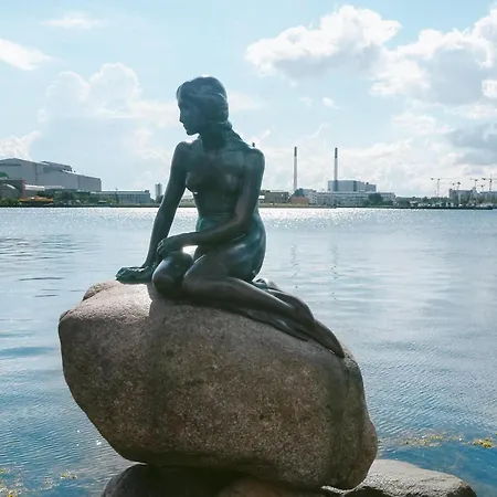 3 Bedroom In Lovely Area Köpenhamn