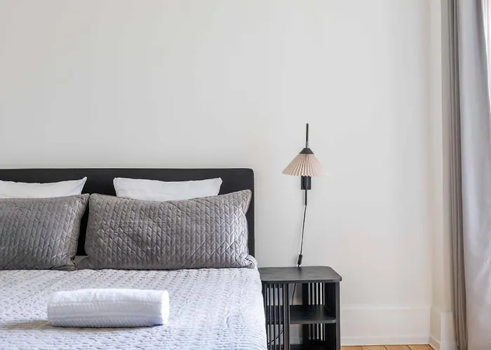 아파트 3 Bedroom In Lovely Area