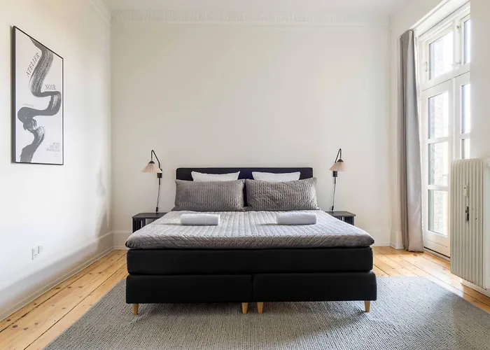 아파트 3 Bedroom In Lovely Area