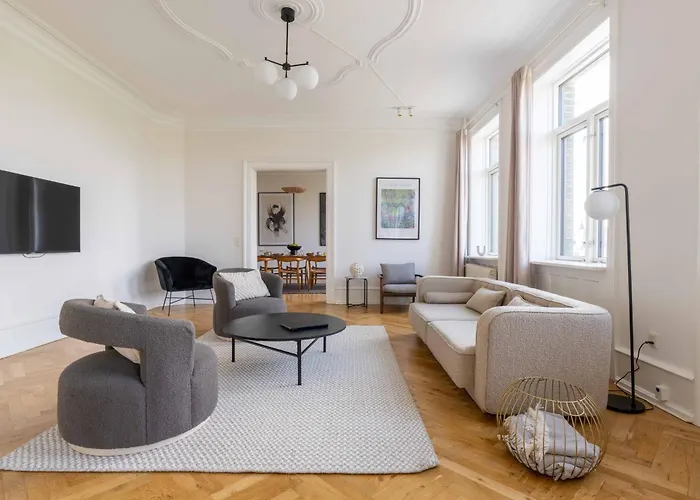 3 Bedroom In Lovely Area Lägenhet *