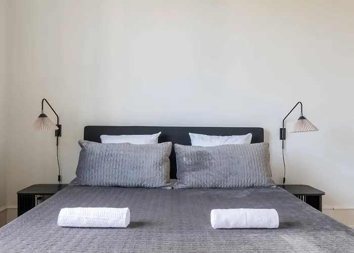 3 Bedroom In Lovely Area