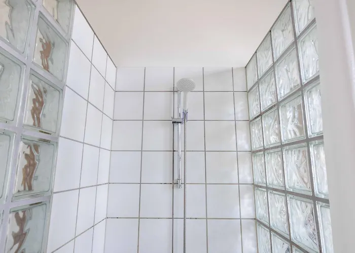 3 Bedroom In Lovely Area Lägenhet *